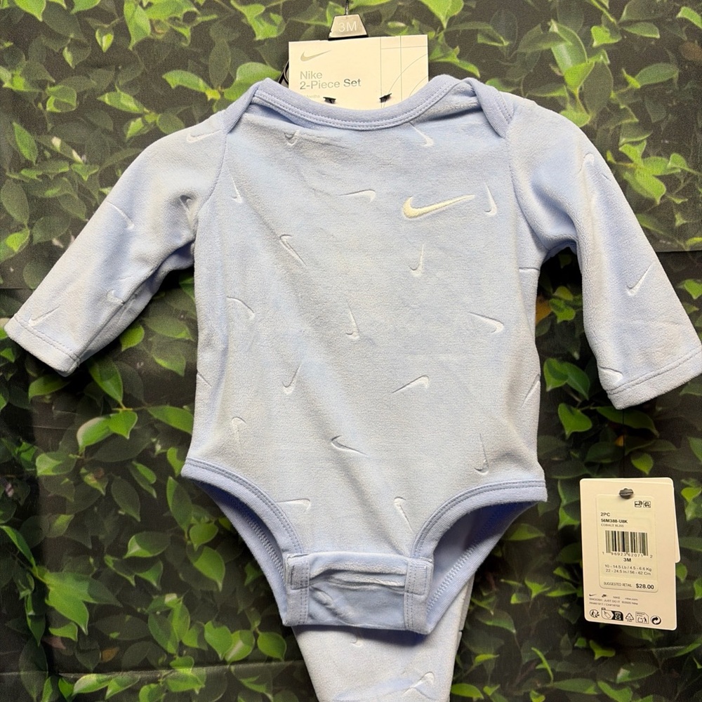 Nike Baby Two Piece outfit 3 and 6 month